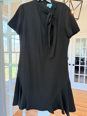 CeCe Black Tie-Neck Short Sleeve Dress